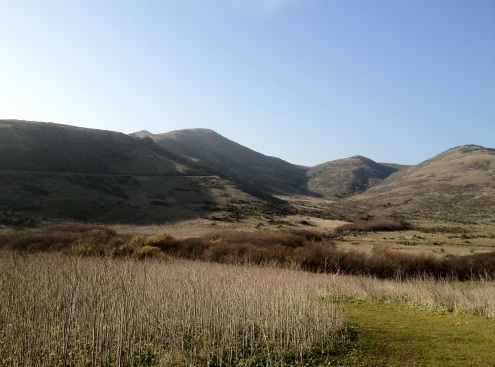 view_from_bobcat_trail_across_gerbode_valley_to_miwok.jpg